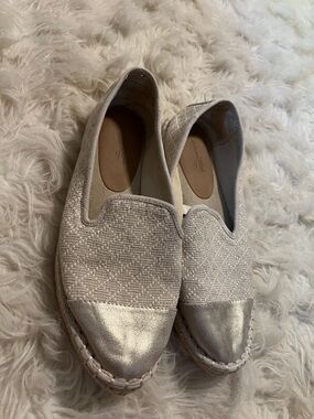 Universal Thread Cream Espadrille Flats with Metallic Silver Cap Toe
